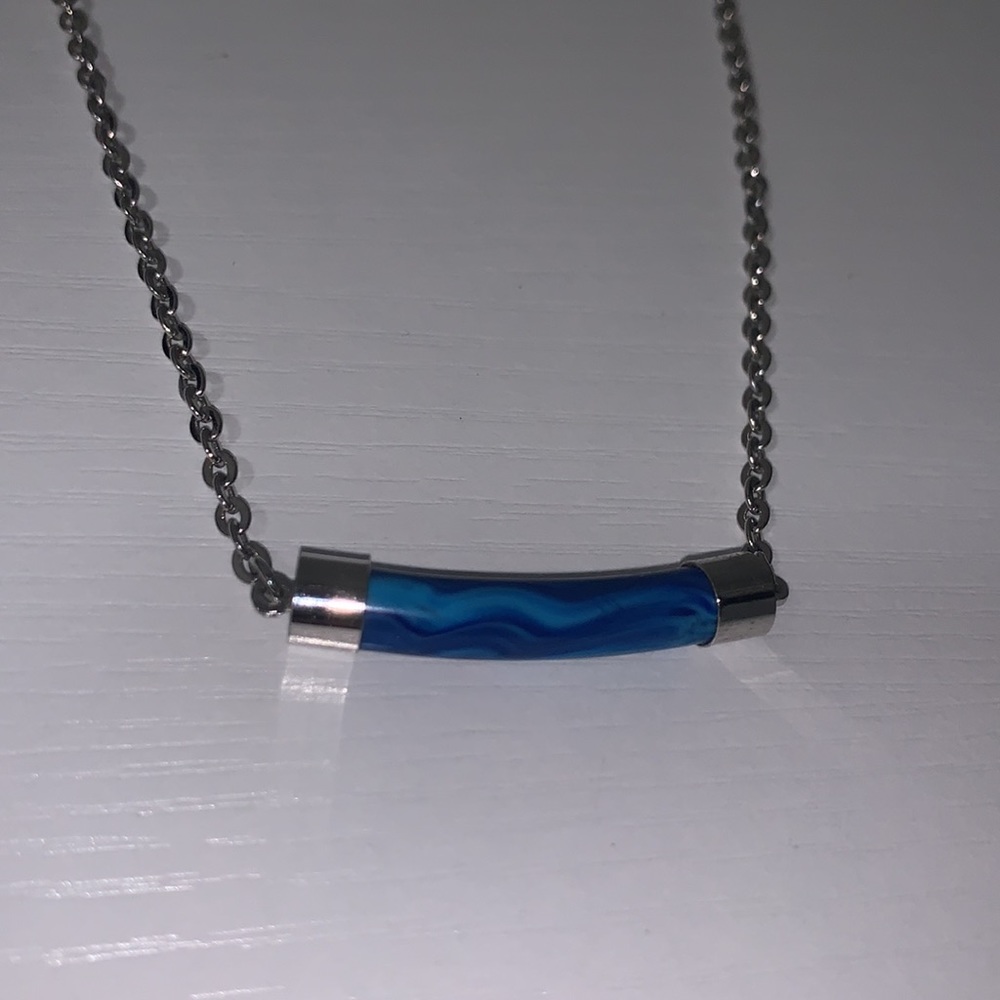 SARAH COVENTRY Arc Necklace - Picture 5 of 7